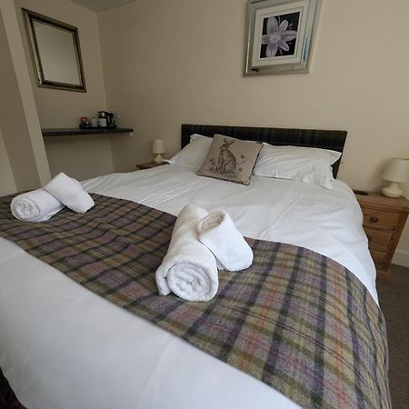 The Yew Tree At Longhope Motel Buitenkant foto