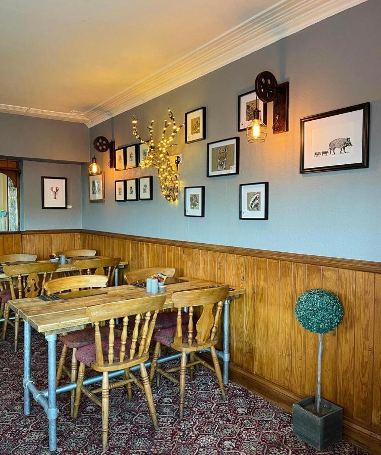 The Yew Tree At Longhope Motel Buitenkant foto